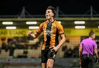 Watts enjoying added responsibility in heart of U’s defence