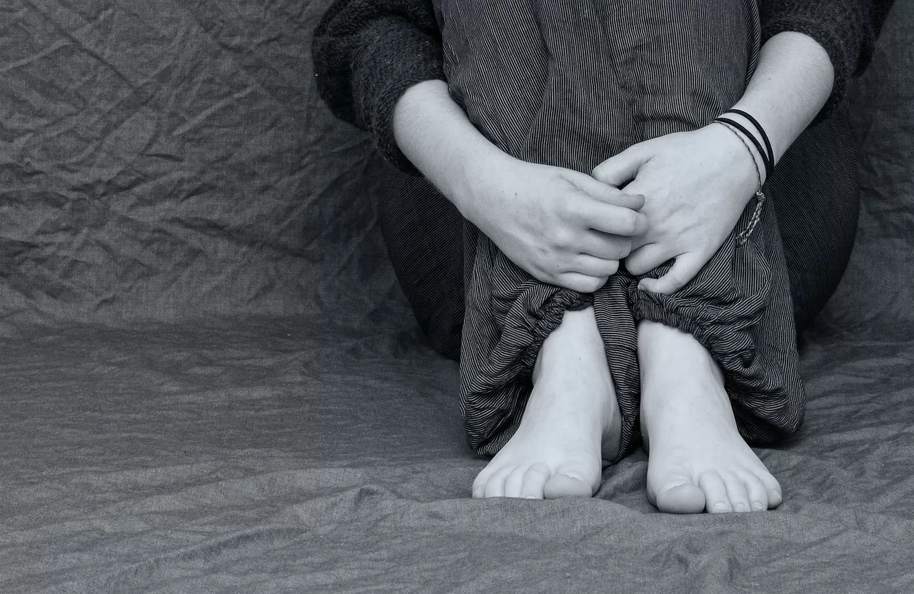 Emotional Numbness: Key Mental Health Signs and Dissociation Symptoms You Shouldn't Ignore