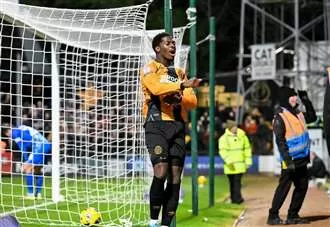 Report: Goal in either half moves U’s back into play-offs