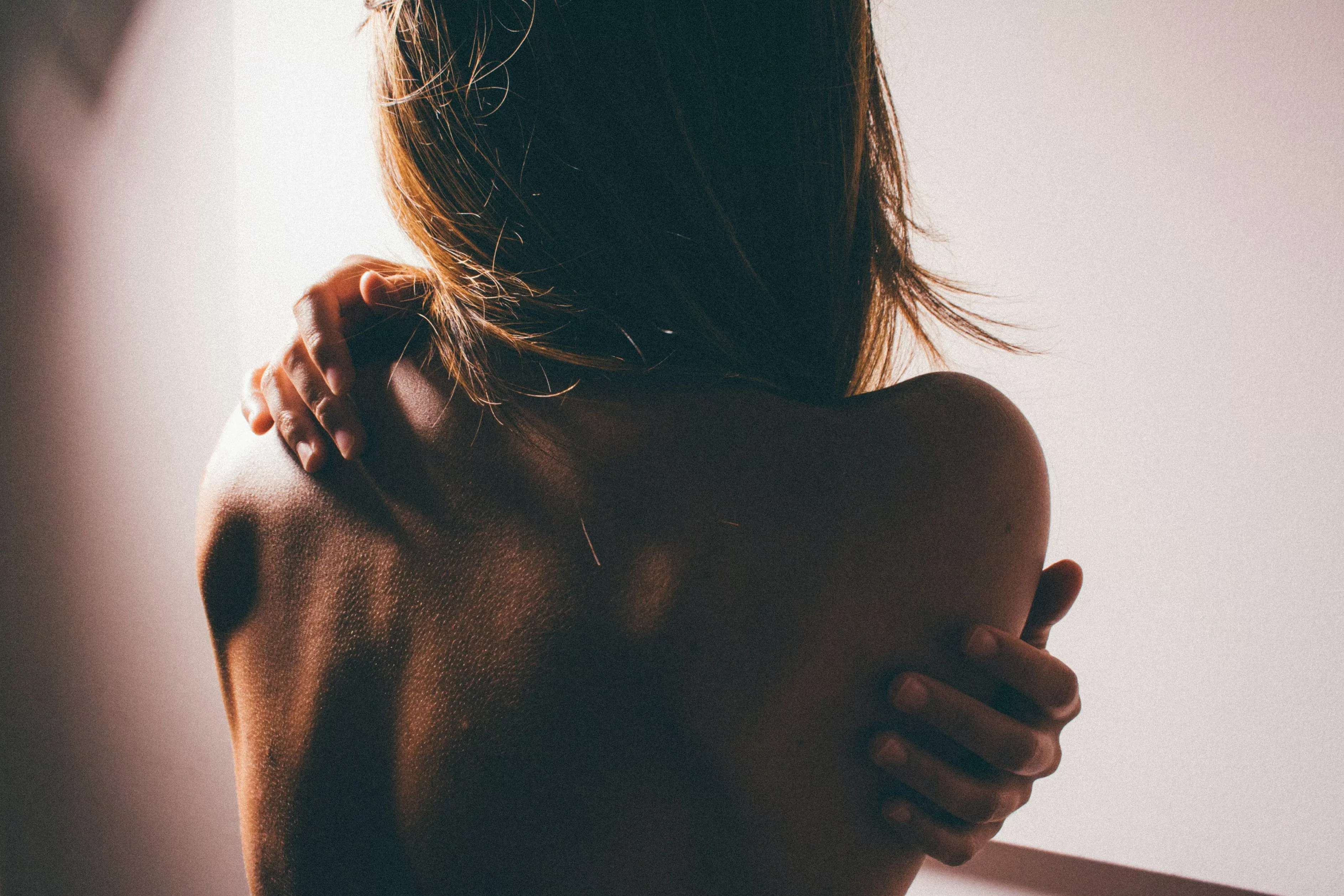 Shingles Symptoms You Should Never Ignore: Herpes Zoster Is Hitting Young Adults Too