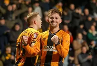 Report: Knight’s stoppage-time penalty secures U’s crucial victory