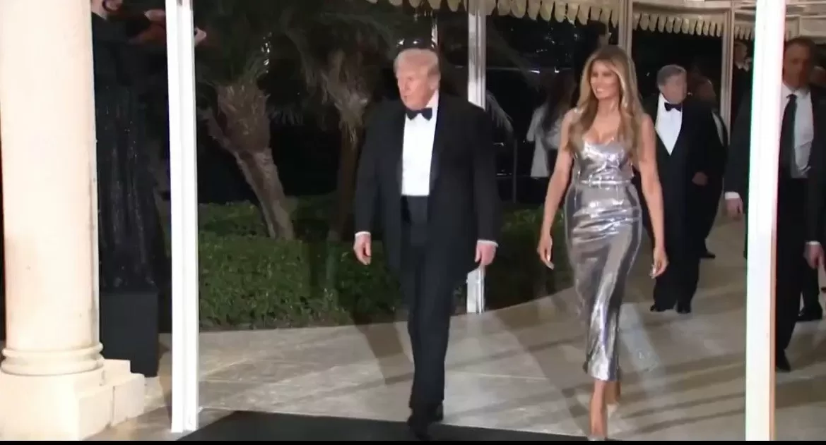 Melania Trump Looks FIRE as She Arrives at Mar-a-Lago New Year’s Eve Gala with President Trump (VIDEO)