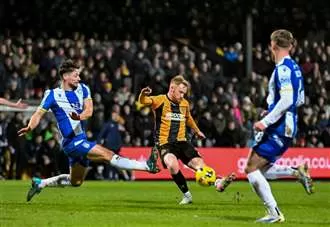 Report: Battle of the U’s ends level at the Abbey